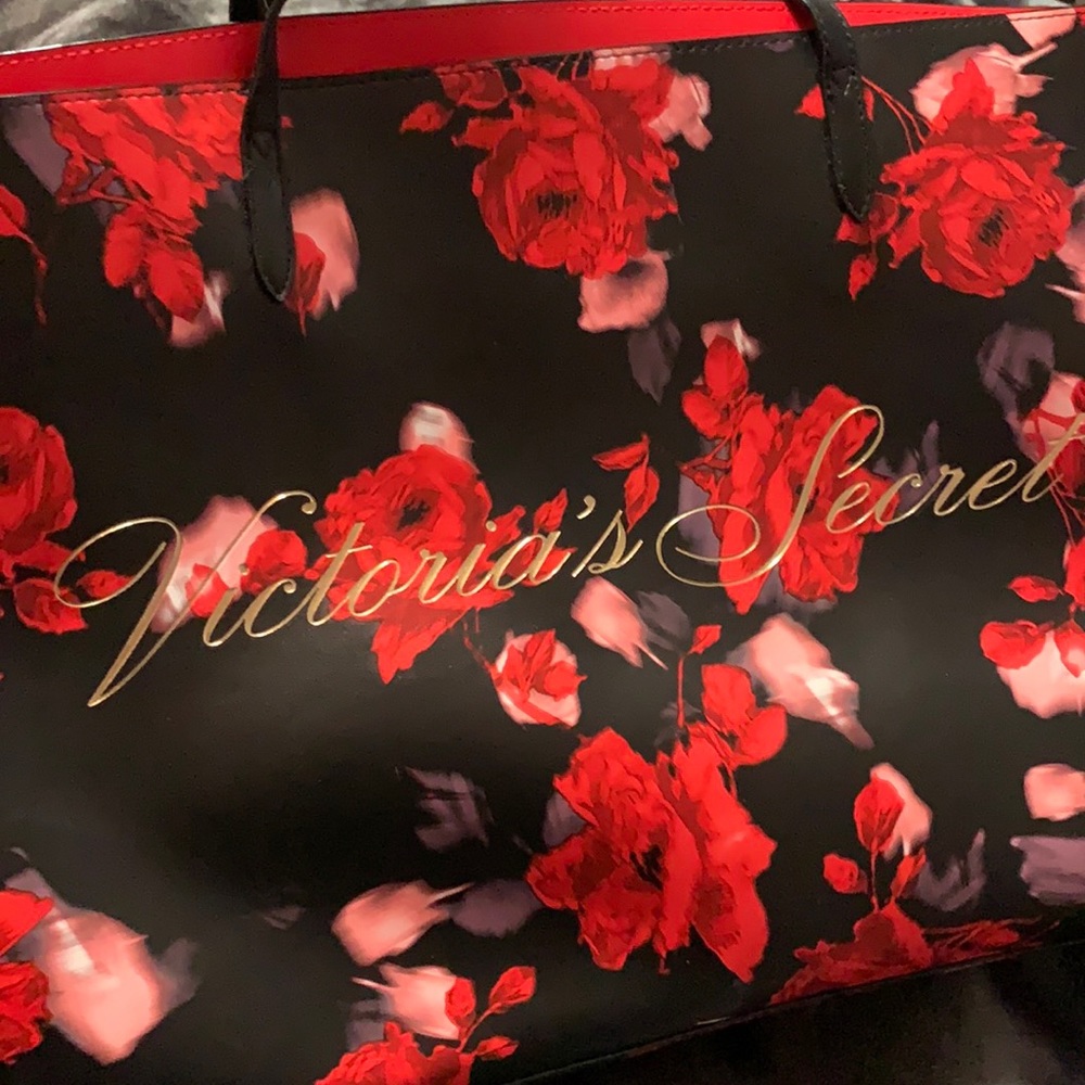 🌹Victoria Secret Red Rose handbag NWT